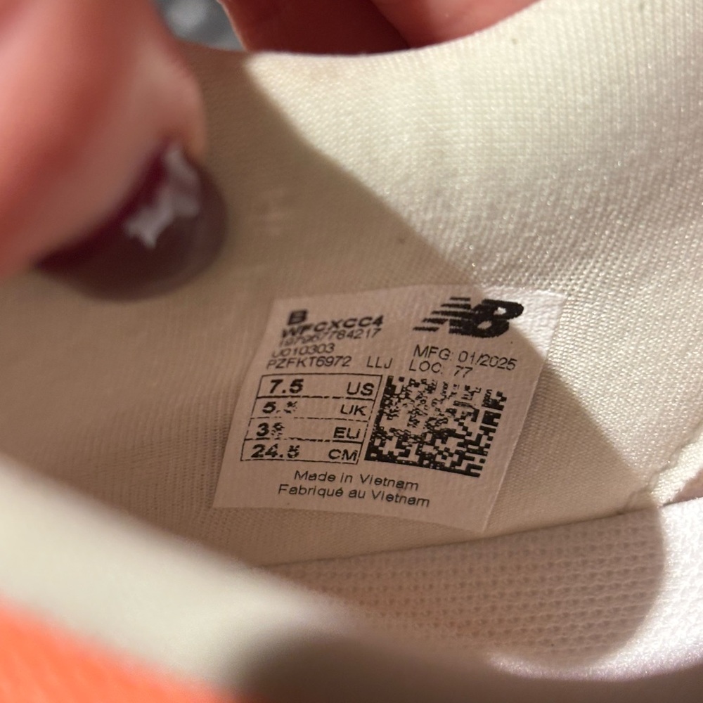 New Balance Fuel Cell v4 Women's Orange and Cream Running Shoes - Picture 3 of 4